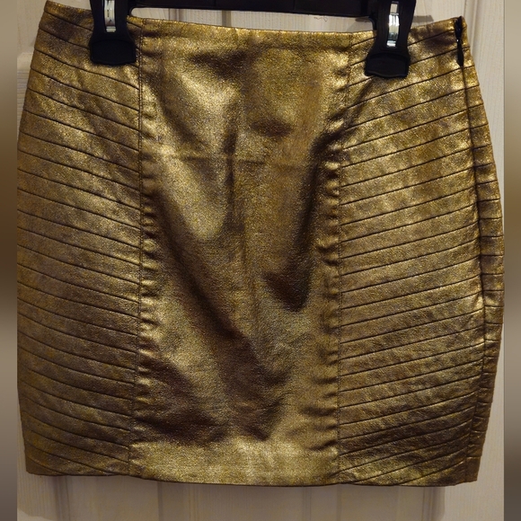 Cameo Shimmering Gold Metallic Mini Skirt - Size - Small - Picture 1 of 10